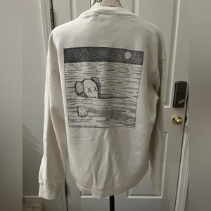 UniQLO KAWS Sweater M